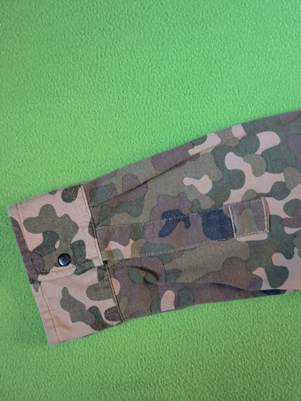adidas Men's Camouflage Button-Up Shirt - Green/Brown/Black CE4691 Medium Size